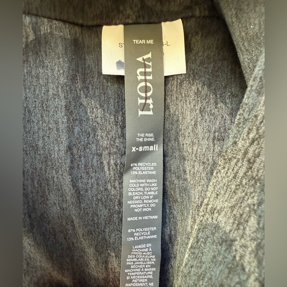 NEW - Vuori - Legging & Bra SET - BLACK CAMO - LONG - Picture 13 of 13